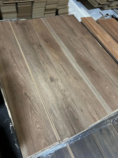 Natural Oak Laminate Flooring